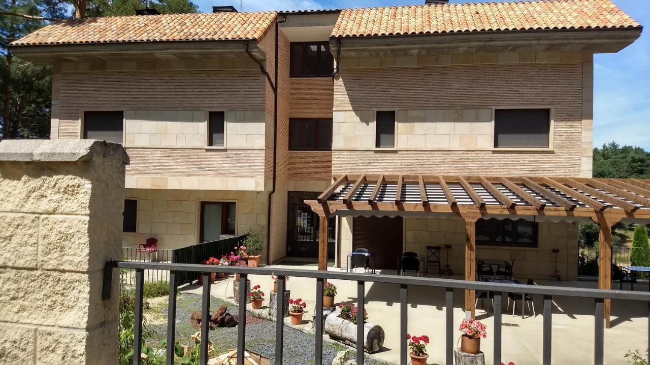 Hotel Rural El Nido De Pinares 纳瓦莱诺 外观 照片